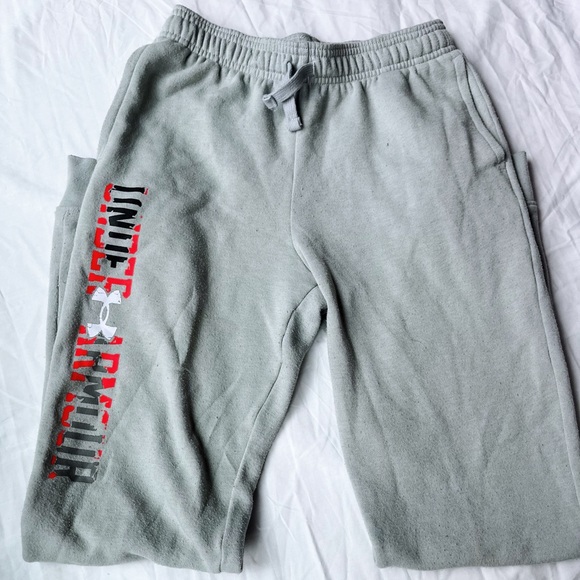 💛Under Armour Sweatpants - Youth Large - Soft and Comfy - Gray - Draw String - Picture 5 of 8